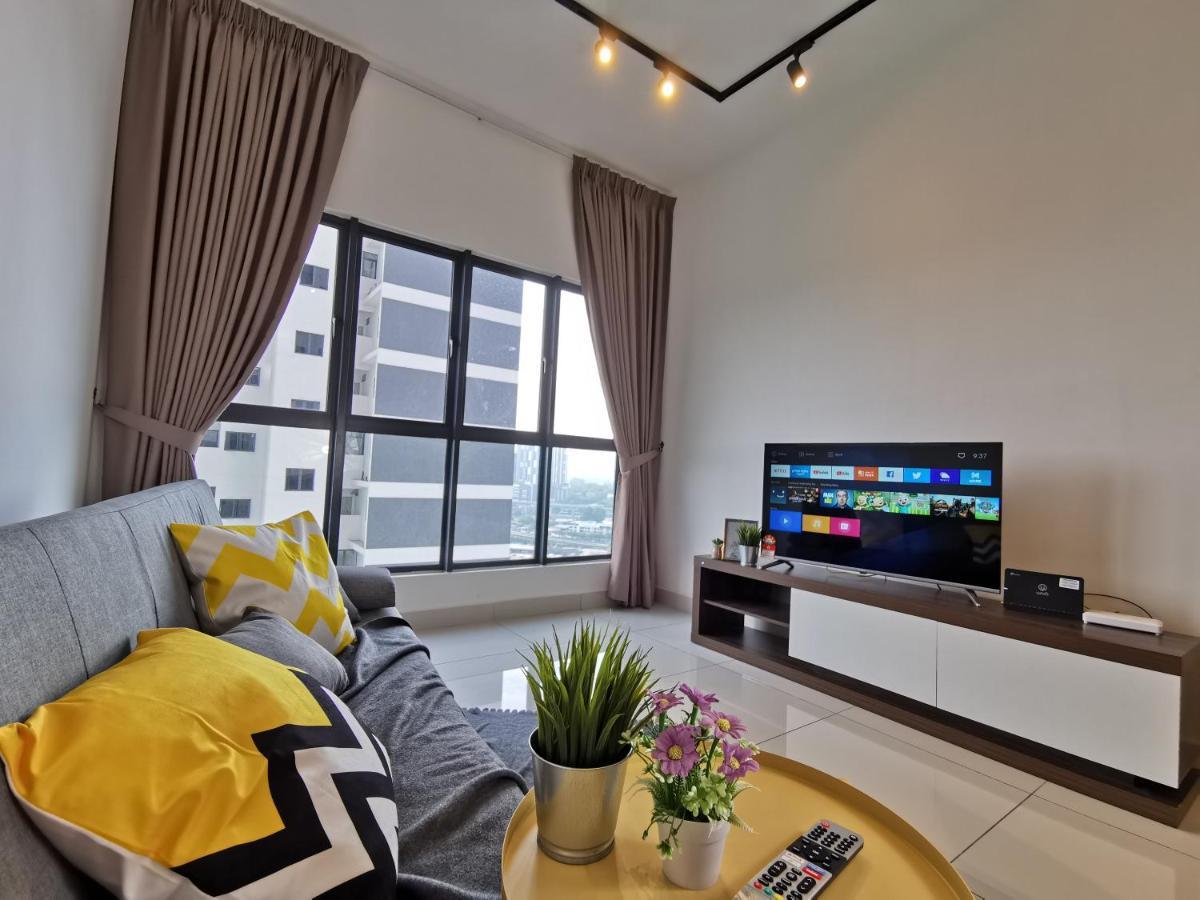 Apartamento 1 Traders Garden 1Br Pool View With Hispeed Internet Netflix Cheras Exterior foto